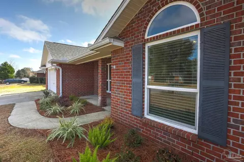 Exterior - 6117 Jameson Cr, Pace, FL 32571 photo 2 of 5