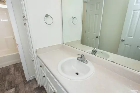 Bath - 6117 Jameson Cr, Pace, FL 32571 photo 2 of 8