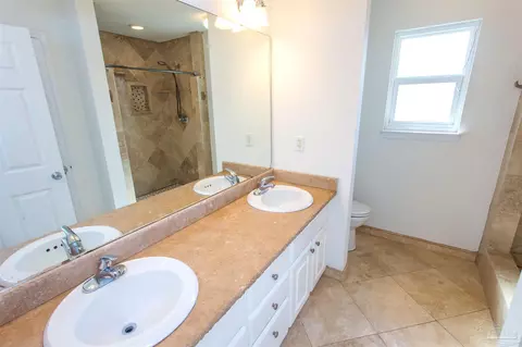 Bath - 6117 Jameson Cr, Pace, FL 32571 photo 4 of 8