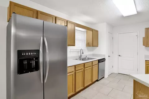 Kitchen - 3944 Omega St, Pace, FL 32571 photo 3 of 5