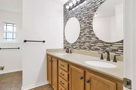 Bath - 3944 Omega St, Pace, FL 32571 photo 1 of 3