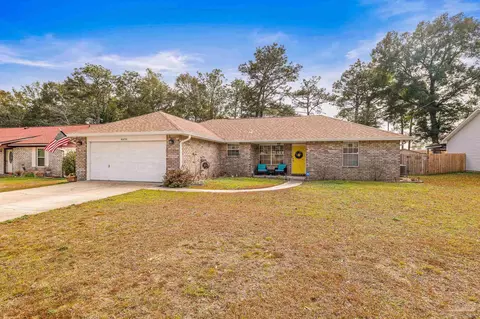 6635 Ridge Crest Dr, Milton, FL 32570