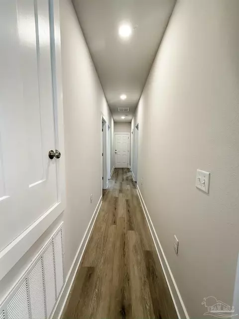 Entry Way - 2983 28th Ave, Milton, FL 32583 photo 2 of 3