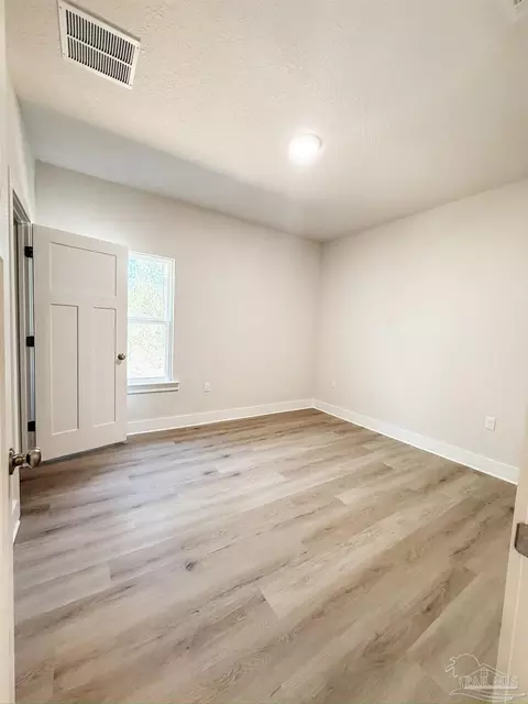 Bedroom - 2983 28th Ave, Milton, FL 32583 photo 3 of 3