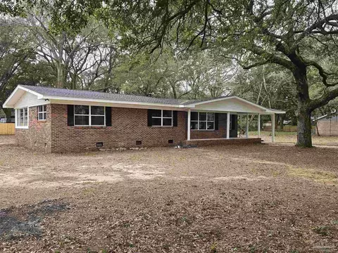 5025 Patterson Ln, Pace, FL 32571