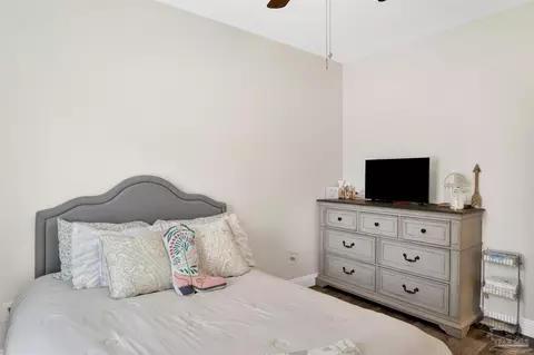 Bedroom - 5010 Culver Dr, Milton, FL 32583 photo 2 of 5