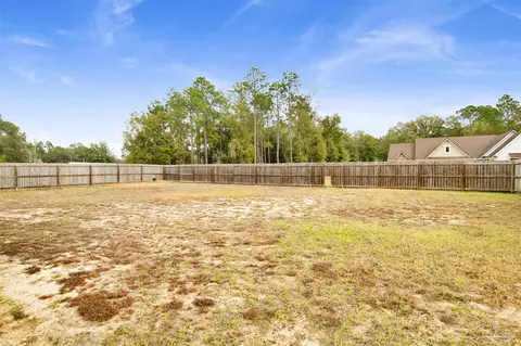 Exterior - 5010 Culver Dr, Milton, FL 32583 photo 6 of 6