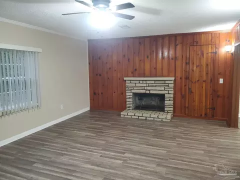 Living - 4263 Garcon Point Rd, Milton, FL 32583 photo 2 of 6