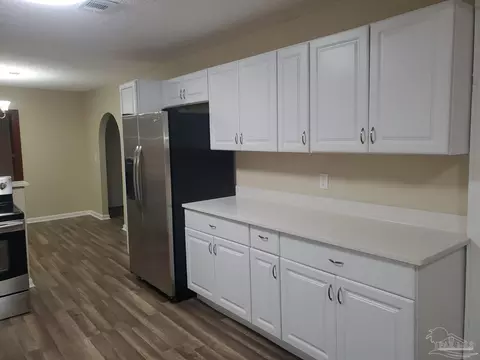 Kitchen - 4263 Garcon Point Rd, Milton, FL 32583 photo 2 of 4