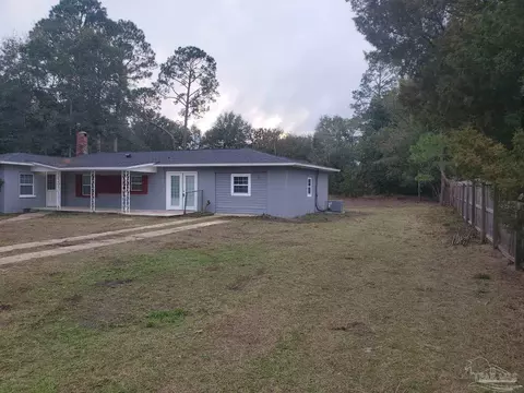 Exterior - 4263 Garcon Point Rd, Milton, FL 32583 photo 2 of 10