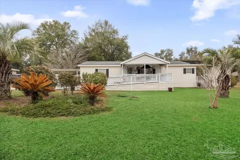 8970 Bluebell St, Milton, FL 32583