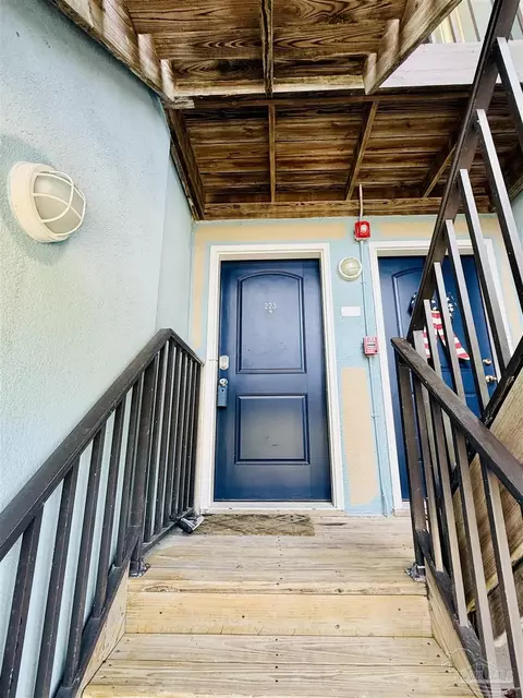 14100 River Rd #223B, Pensacola, FL 32507