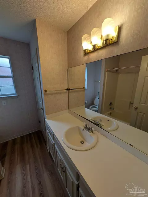 Bath - 1240 Tate Rd, Cantonment, FL 32533 photo 1 of 3