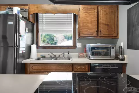 Kitchen - 2512 Sunset Dr, Crestview, FL 32536 photo 1 of 5