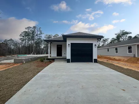 3211 Damon Dr, Milton, FL 32583