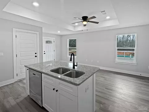 3211 Damon Dr, Milton, FL 32583 photo 6