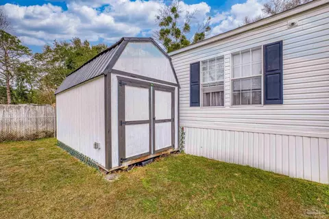 1724 Broadview St, Milton, FL 32583 photo 7