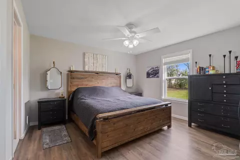 Bedroom - 133 Twin Oak Dr, Crestview, FL 32536 photo 2 of 4