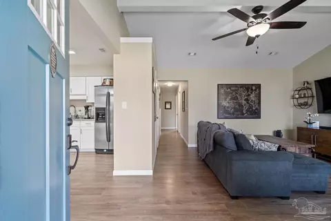 Entry Way - 133 Twin Oak Dr, Crestview, FL 32536 photo 1 of 7