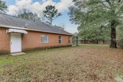Exterior - 5713 Lofty Pines Dr, Milton, FL 32570 photo 13 of 13