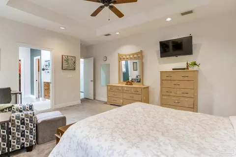 Bedroom - 5713 Lofty Pines Dr, Milton, FL 32570 photo 3 of 7