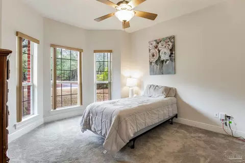 Bedroom - 5713 Lofty Pines Dr, Milton, FL 32570 photo 4 of 7