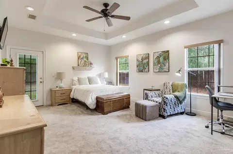 Bedroom - 5713 Lofty Pines Dr, Milton, FL 32570 photo 2 of 7