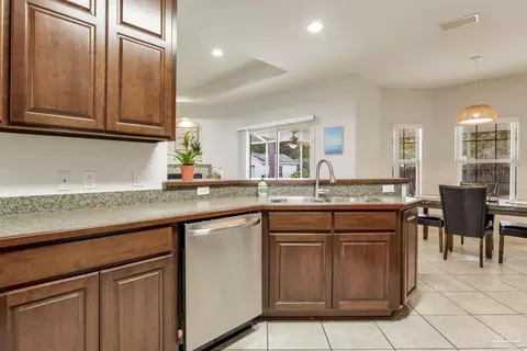Kitchen - 5713 Lofty Pines Dr, Milton, FL 32570 photo 3 of 4