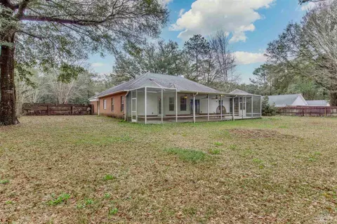 Exterior - 5713 Lofty Pines Dr, Milton, FL 32570 photo 6 of 13