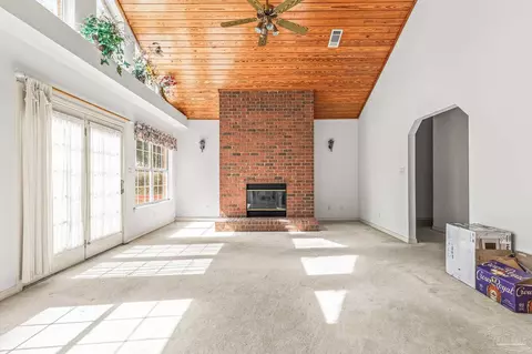 Living - 5463 Rowe Trl, Pace, FL 32571 photo 3 of 5