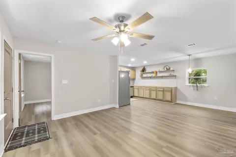 2878 Summer St, Milton, FL 32583 photo 10