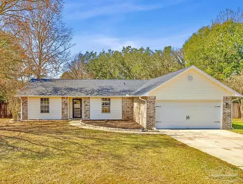 2709 Beacon Ct, Navarre, FL 32566