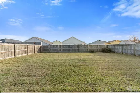 Exterior - 613 Hanley Downs Dr, Cantonment, FL 32533 photo 4 of 4