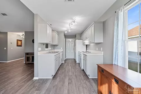 Kitchen - 613 Hanley Downs Dr, Cantonment, FL 32533 photo 1 of 2