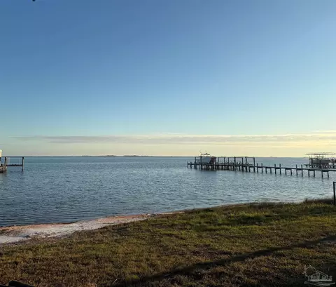 5300 Blk Soundside Dr, Gulf Breeze, FL 32563