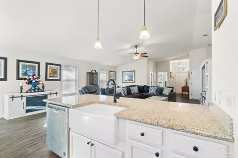 Kitchen - 5093 Peach Dr, Pace, FL 32571 photo 4 of 5