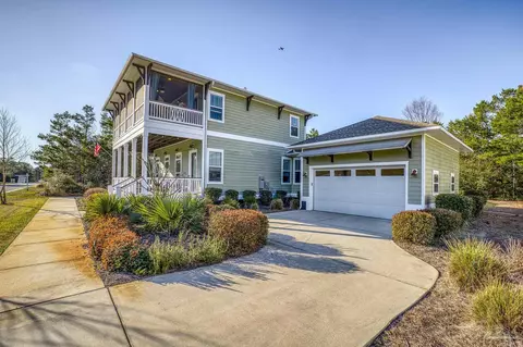 4885 Leeward Dr, Pensacola, FL 32507