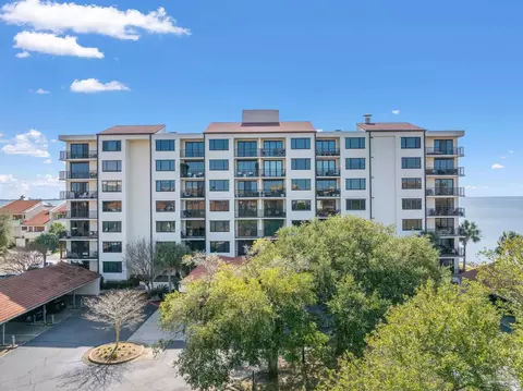 401 Port Royal Way #401, Pensacola, FL 32502