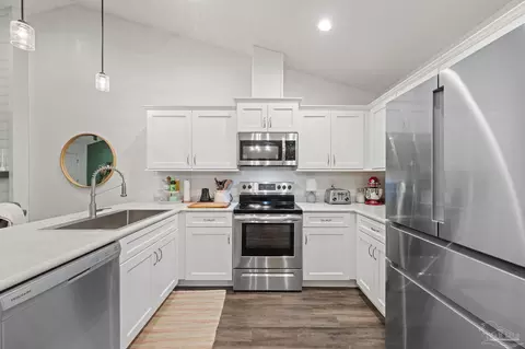 Kitchen - 5899 Cedar Tree Dr, Milton, FL 32570 photo 2 of 2