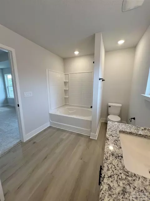 Bath - 1774 Leigh Loop #5D, Cantonment, FL 32533 photo 3 of 3