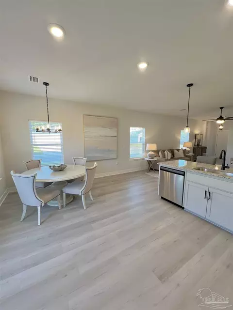 Dining - 1782 Leigh Loop #7D, Cantonment, FL 32533 photo 1 of 1