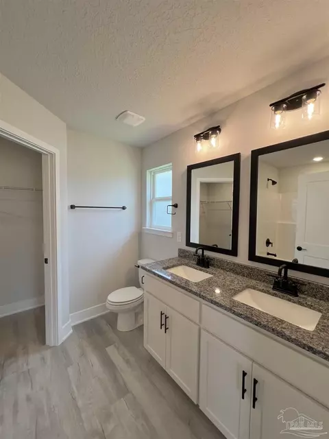 Bath - 1778 Leigh Loop #6D, Cantonment, FL 32533 photo 2 of 2