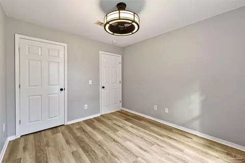 6527 Colonial Dr, Milton, FL 32570 photo 17