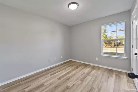 6527 Colonial Dr, Milton, FL 32570 photo 11