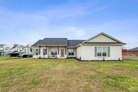 6442 Cedarview Rd, Milton, FL 32570