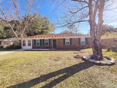 2619 Green Bay Dr, Pensacola, FL 32526