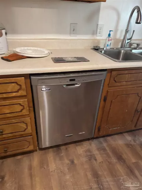 Kitchen - 3400 N Simmons Rd, Jay, FL 32565 photo 2 of 3