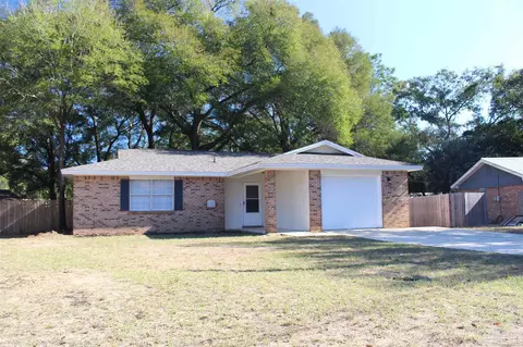 5910 Independence Dr, Milton, FL 32570