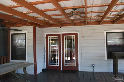 Exterior - 6644 Maple St, Milton, FL 32570 photo 2 of 6