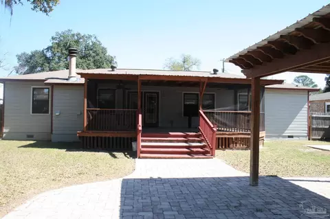 Exterior - 6644 Maple St, Milton, FL 32570 photo 3 of 6